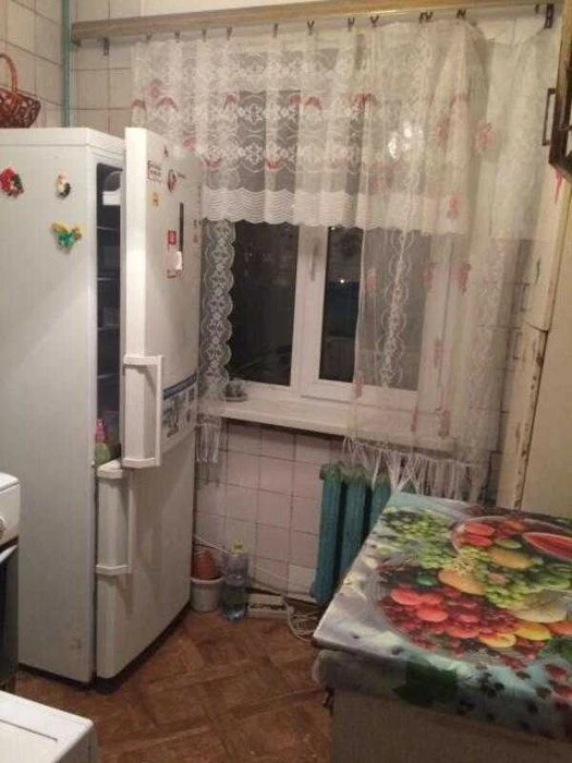 Продам 2 к.кв на Салтiвцi