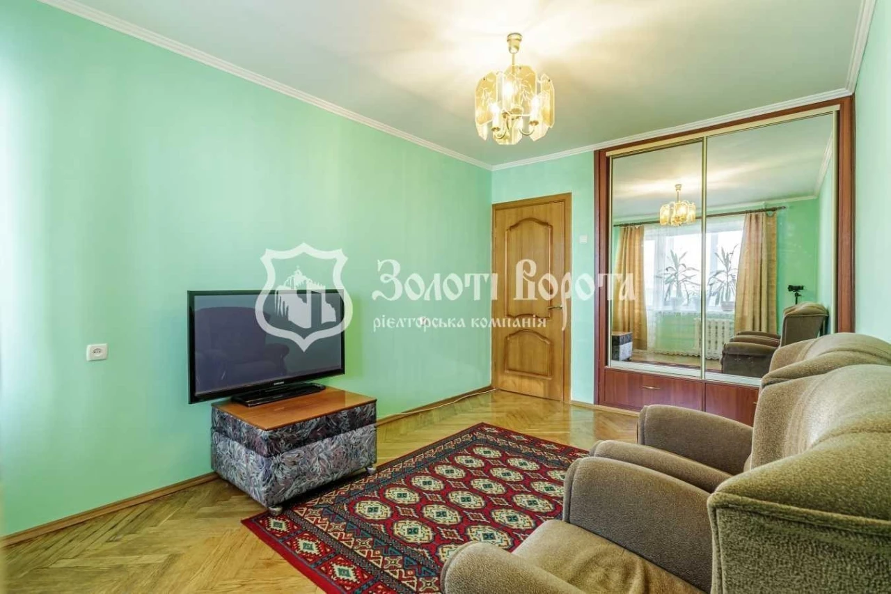 Продажа: Трехкомнатная квартира 83 м², Кловский спуск, 18