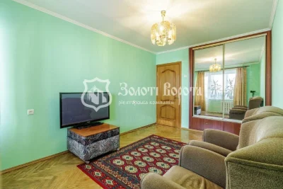 Продажа: Трехкомнатная квартира 83 м², Кловский спуск, 18
