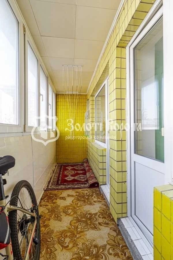 Продажа: Трехкомнатная квартира 83 м², Кловский спуск, 18