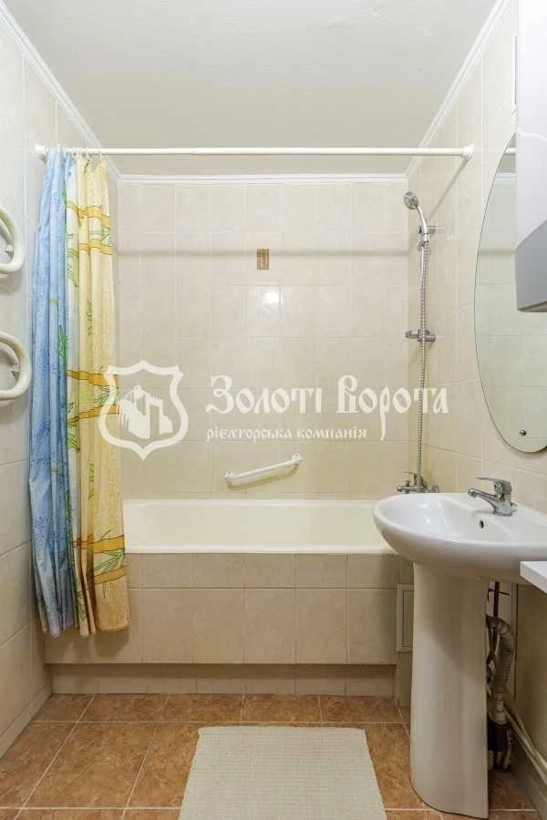 Продажа: Трехкомнатная квартира 83 м², Кловский спуск, 18