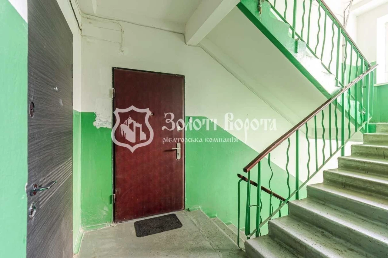 Продажа: Трехкомнатная квартира 83 м², Кловский спуск, 18