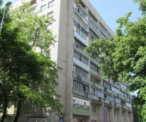 Продажа: Трехкомнатная квартира 83 м², Кловский спуск, 18
