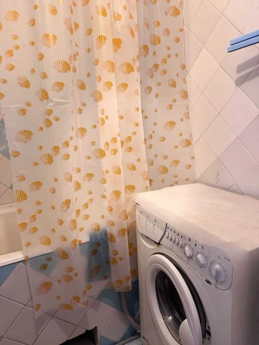 Продається 3 кімнатна "панелька"