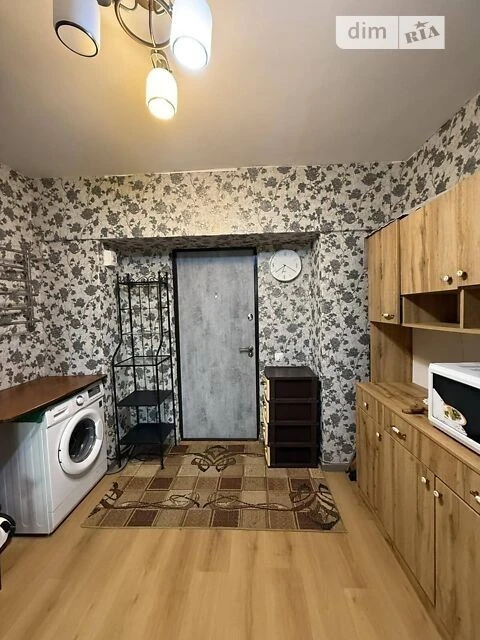 Room for sale 24.44 sq. m. on Oleksi Tykhoy Str. 18/20, apt.