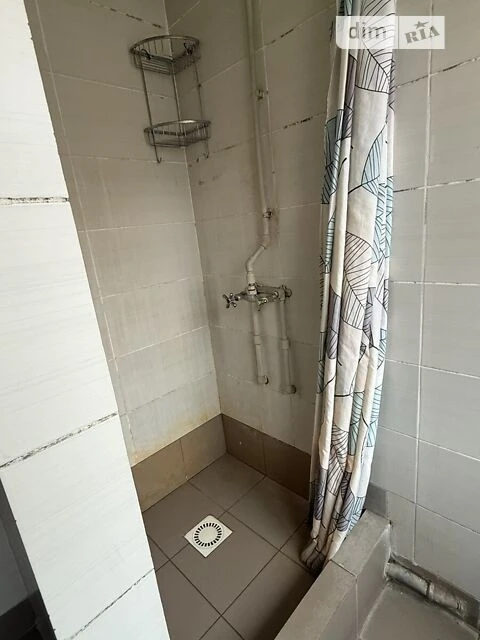 Room for sale 24.44 sq. m. on Oleksi Tykhoy Str. 18/20, apt.
