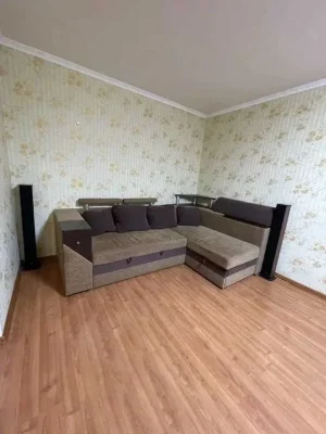 Продам 2 комнатную квартиру с ремонтом на П. Калнышевского (