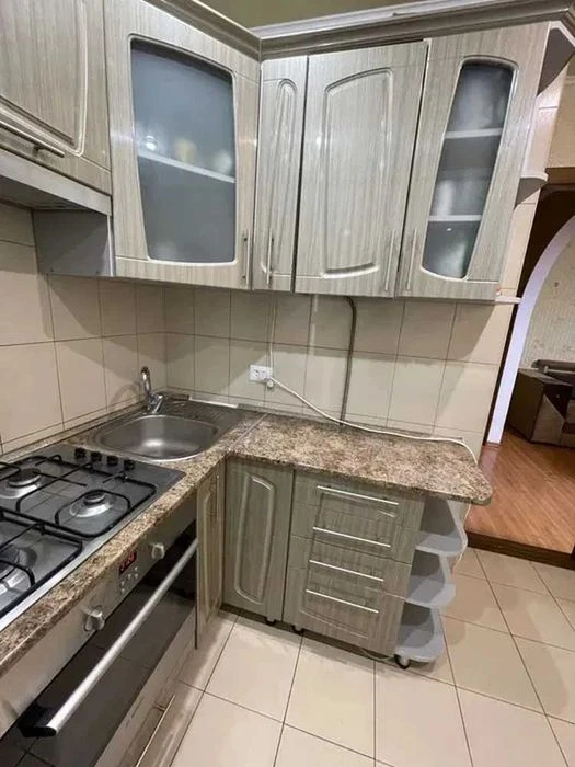 Продам 2 комнатную квартиру с ремонтом на П. Калнышевского (