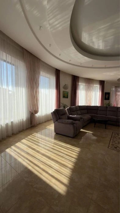 Продается красивый дом, совиньон