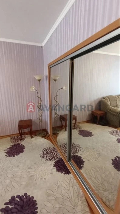 Продаж 2 кімн. Сергія Синенкка