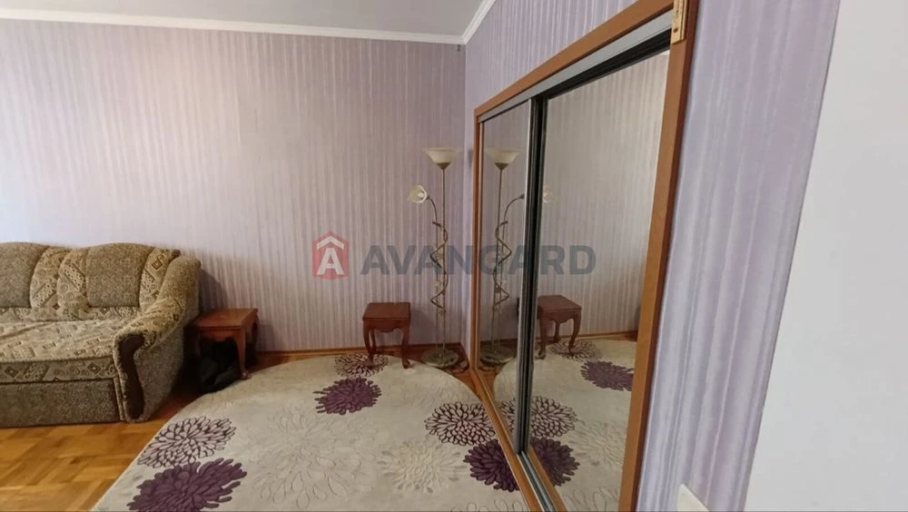 Продаж 2 кімн. Сергія Синенкка