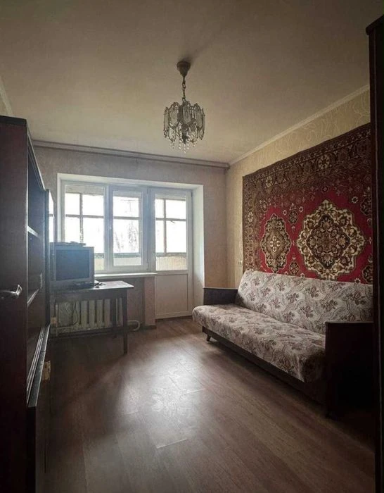 Двухкомнатная квартира Лески ул.Крылова  с косметическим рем