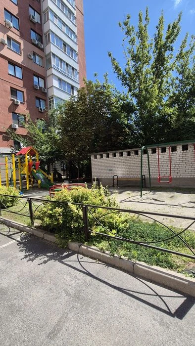 I will sell a 1-room apartment in the Center below Polya Avenue