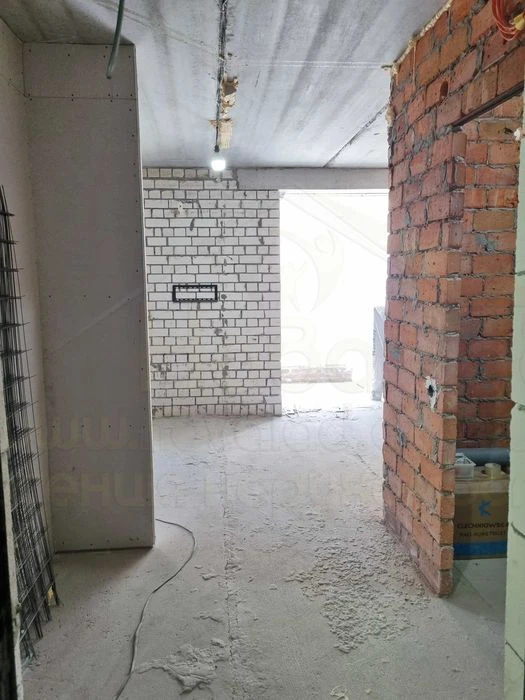 1 кімнатна квартира 35м2, 2/10 з індивідуальним опаленням в