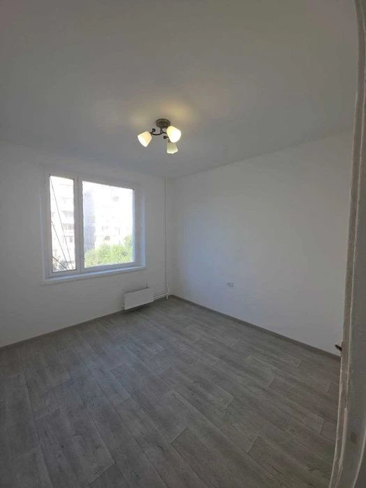 продам 2 кім.квартиру вул.   Шарікова, пос. Східний