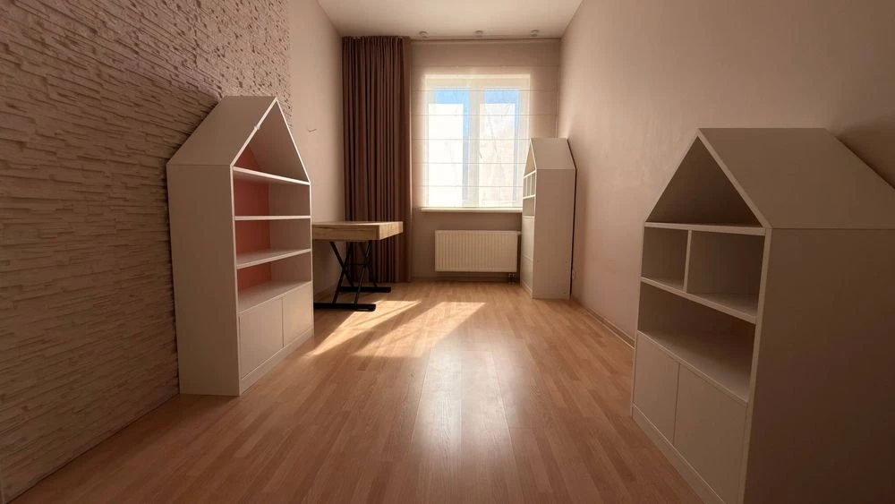 Продам 4-ком квартира 110м2  центр новострой.Подземный парки