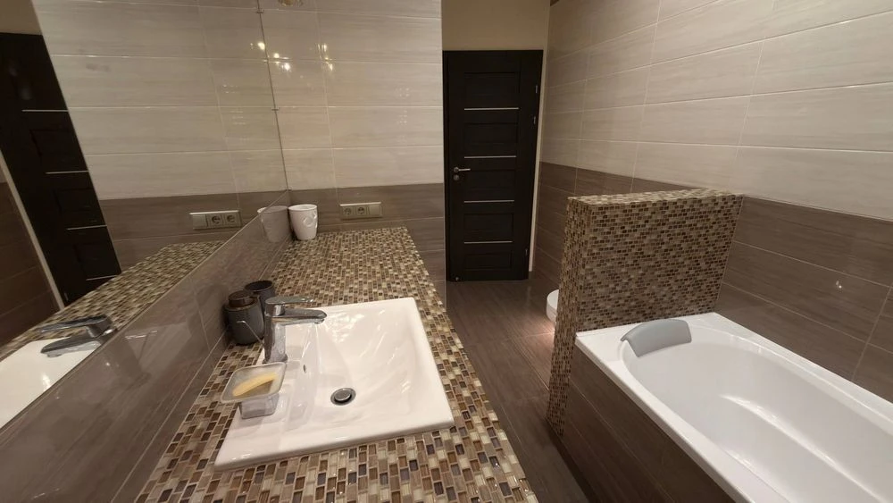 Продам 4-ком квартира 110м2  центр новострой.Подземный парки