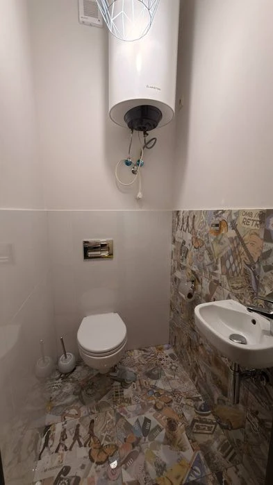 Продам 4-ком квартира 110м2  центр новострой.Подземный парки