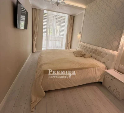 Продам сучасну 3-х кімнатну квартиру