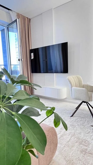 АТМОСФЕРА! Продам 1-но кімнатну квартиру з видом на море. Ар