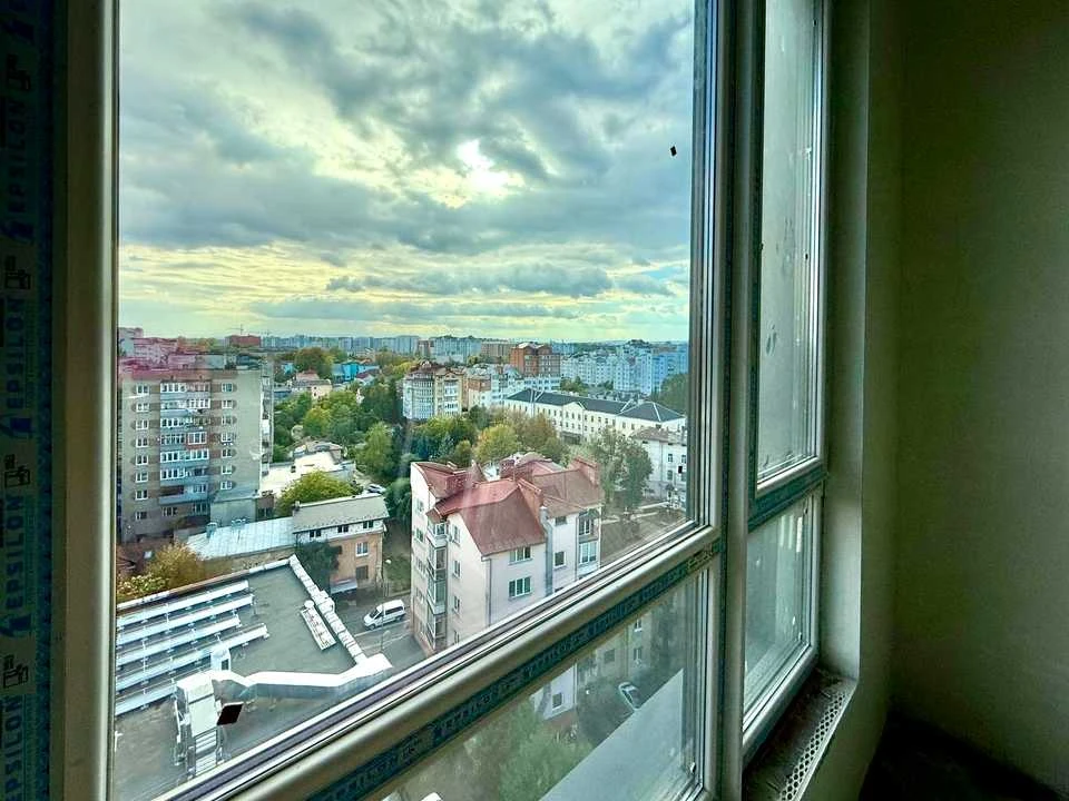 Квартира. Івано-Франківськ, Євгена Коновальця вул.