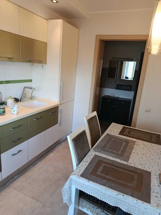 продаж 3 кімнатна квартира чешка євроремонт меблі техніка,вс