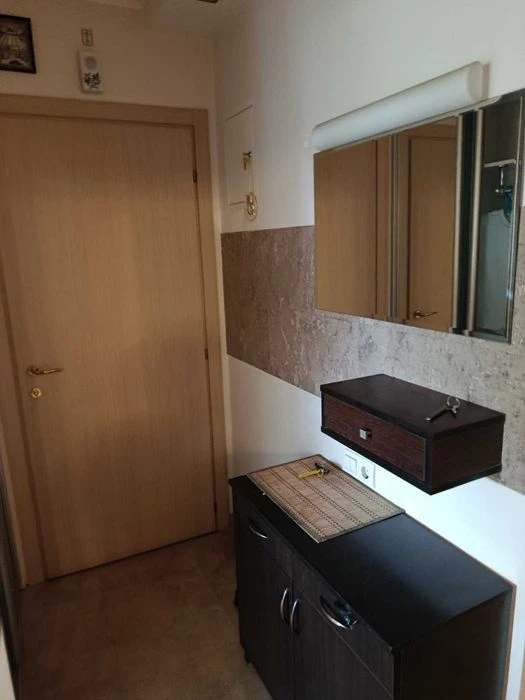 продаж 3 кімнатна квартира чешка євроремонт меблі техніка,вс