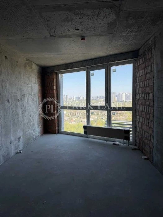 3-room apartment for sale with panoramic views of the Dnipro