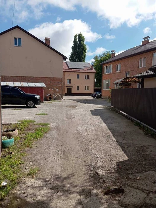 (5) Продам 2к квартиру на вул. Станіславського 8916