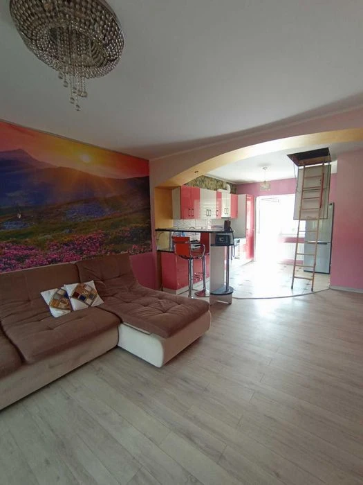 (5) Продам 2к квартиру на вул. Станіславського 8916