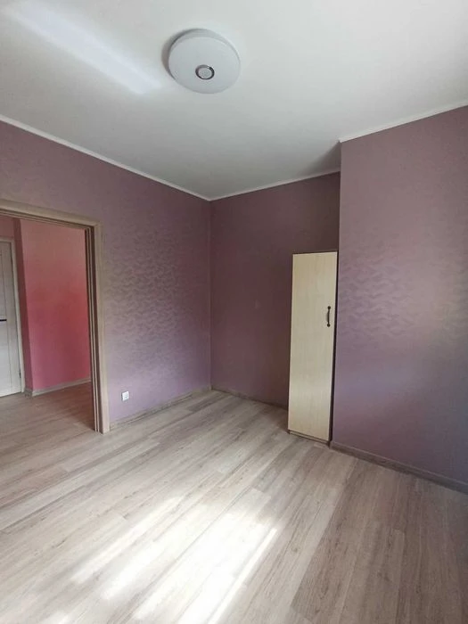 (5) Продам 2к квартиру на вул. Станіславського 8916
