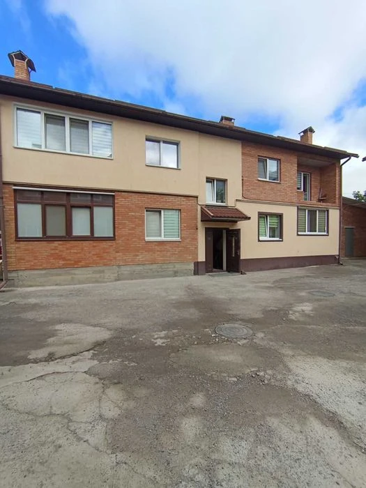 (5) Продам 2к квартиру на вул. Станіславського 8916