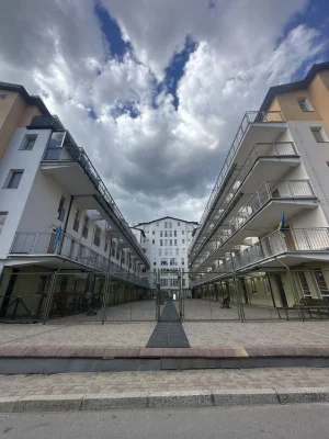 Продаж дворівневоі квартири в новобудові. З терасою і ремонт