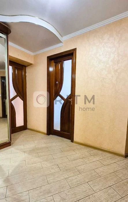 Продаж 3-х кімнатної квартири у Франківському районі.