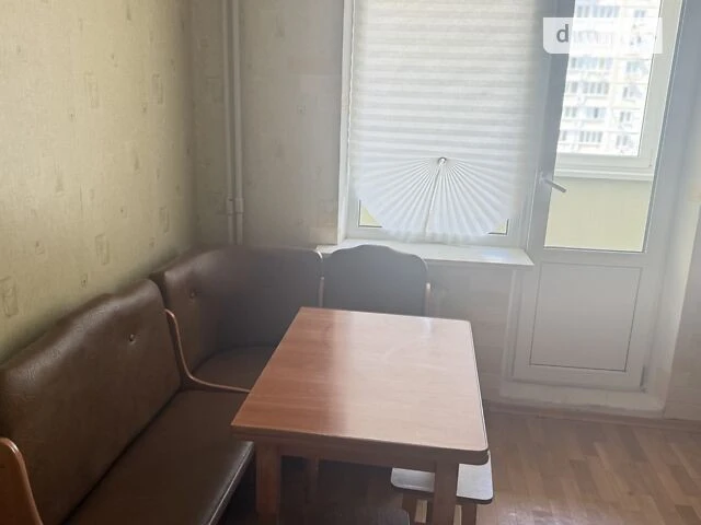 Sale of 3-room apartment 96.7 sq. m on Kostiantyna Dankevycha St.