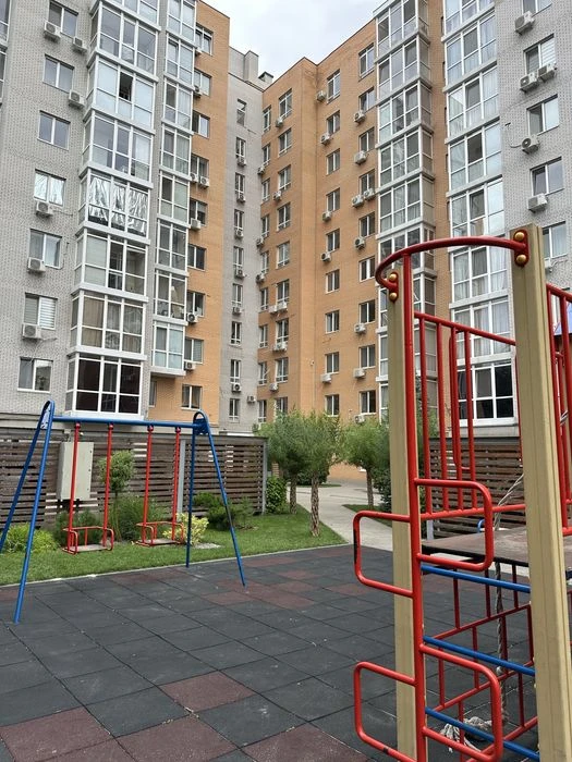 Продам квартиру з ремонтом в новобудові жк Добробут