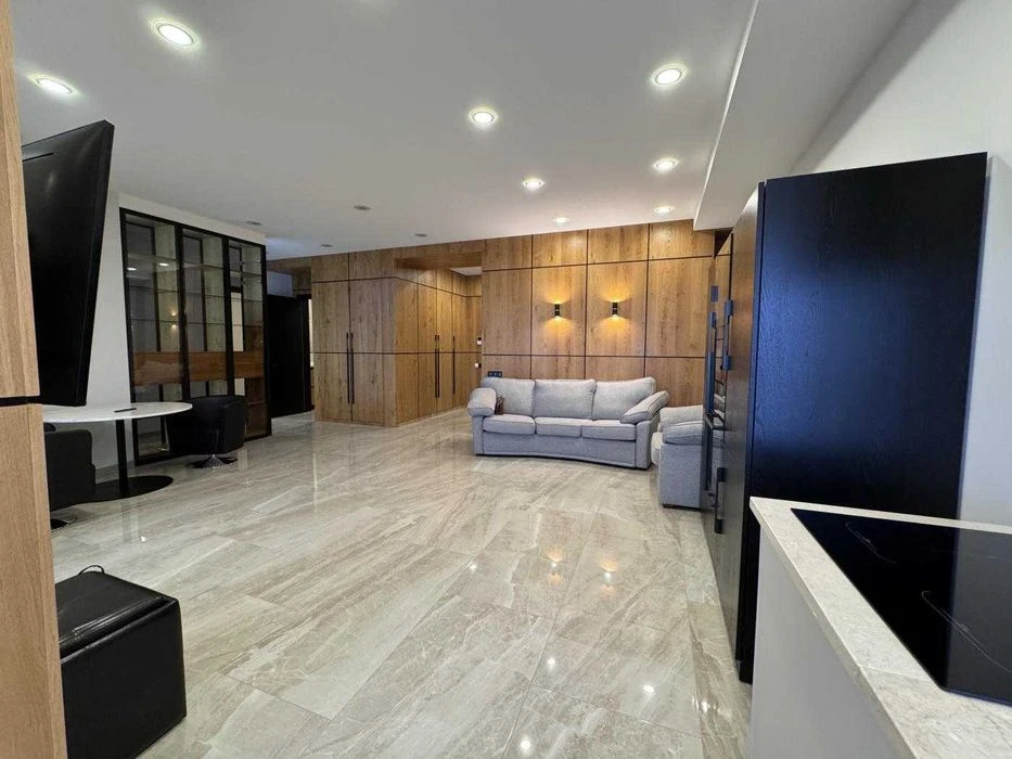 Видова 2-кімнатна квартира 90 м² | Печерськ, центр Києва