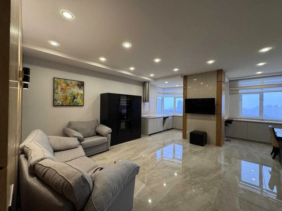 Видова 2-кімнатна квартира 90 м² | Печерськ, центр Києва
