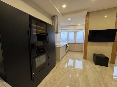 Видова 2-кімнатна квартира 90 м² | Печерськ, центр Києва