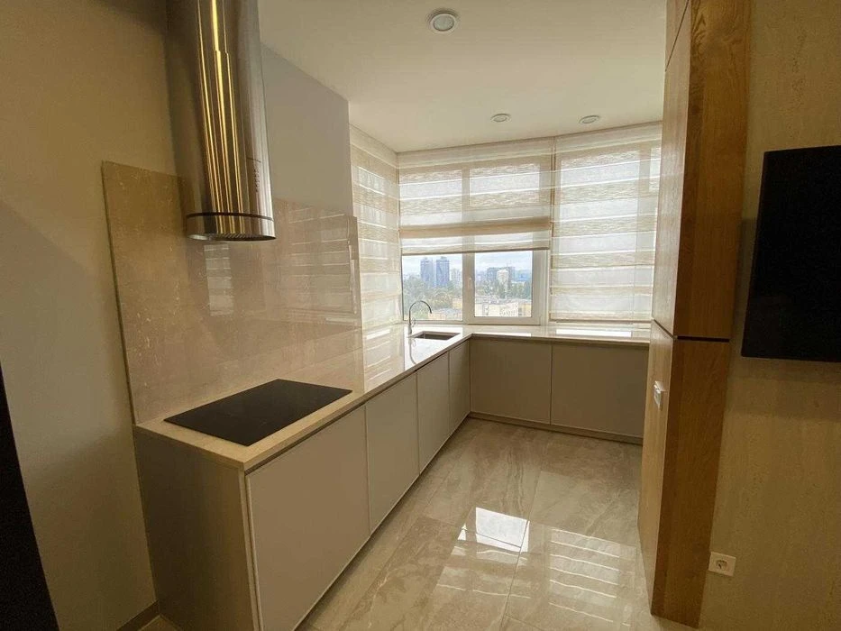Видова 2-кімнатна квартира 90 м² | Печерськ, центр Києва