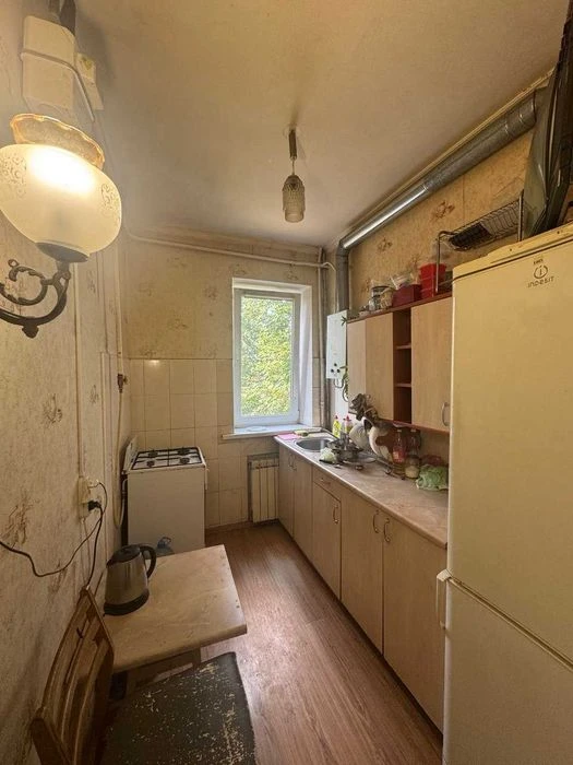 Продам 3 кім сталінку вул Деревлянська 20/2