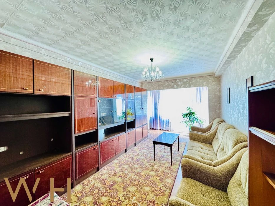 Продам 2 кім. квартиру, 65 м², вул. Шолом-Алейхема, 9, метро