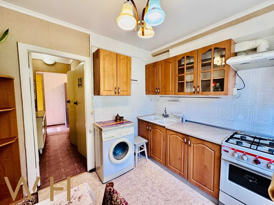 Продам 2 кім. квартиру, 65 м², вул. Шолом-Алейхема, 9, метро