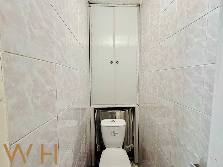 Продам 2 кім. квартиру, 65 м², вул. Шолом-Алейхема, 9, метро