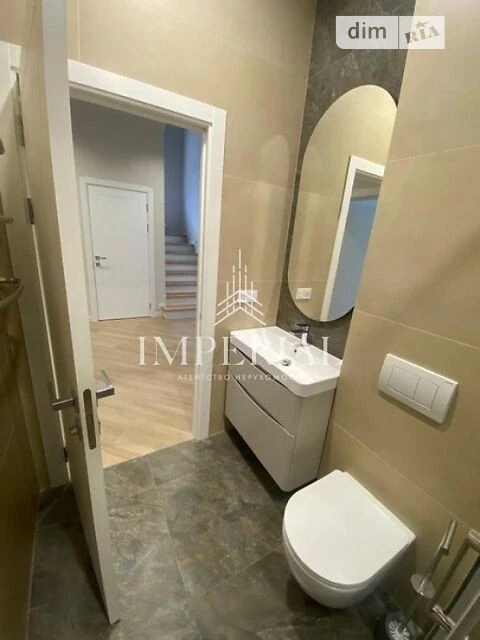 Продаж 2 поверхового будинку 145 кв. м, 4 кімнати, на вул. С
