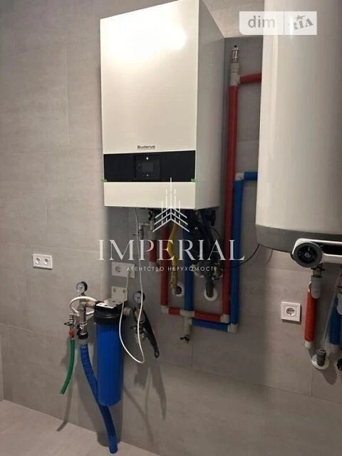 Продаж 2 поверхового будинку 145 кв. м, 4 кімнати, на вул. С