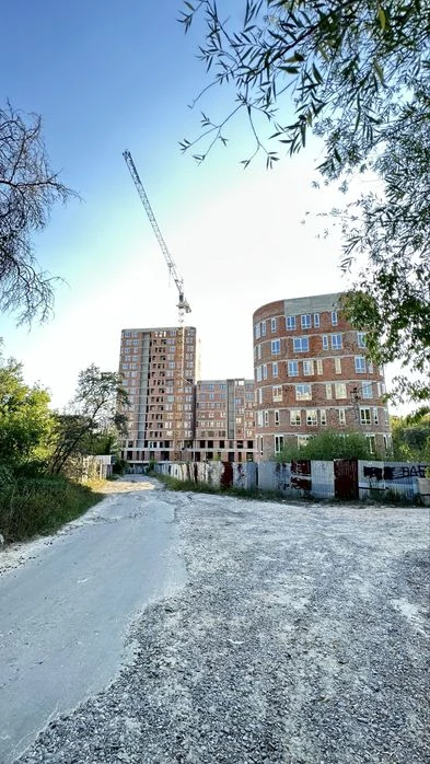 Продаж 3кім. квартири по вул. Миколайчука  (р-н лікарні)