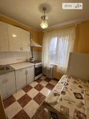Довготривала оренда 2к квартири на вул. Космонавта Поповича
