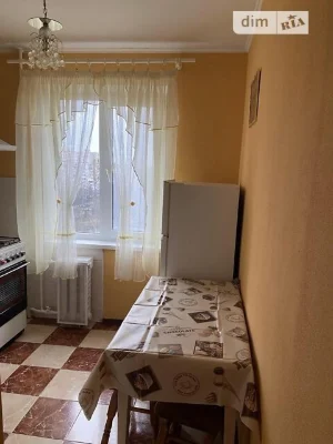 Довготривала оренда 2к квартири на вул. Космонавта Поповича