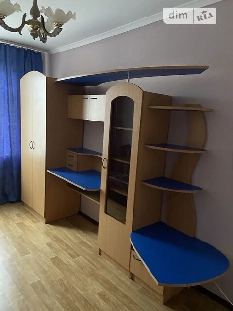 Довготривала оренда 2к квартири на вул. Космонавта Поповича